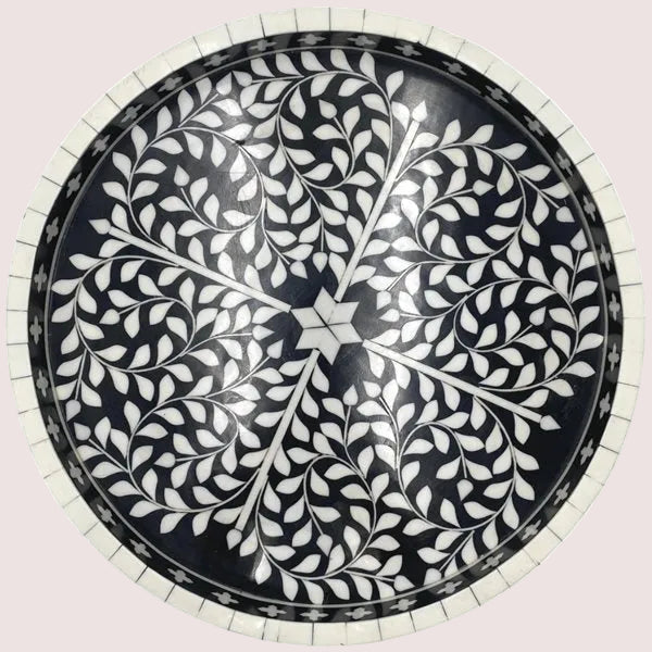 Rundes-Mangotablett-35cm-schwarz-weißes-Dekor