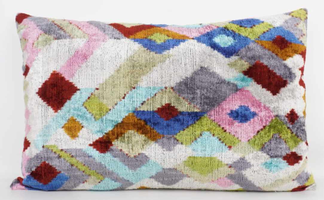 Kissen aus Seidenvelvet multicolor mit zick-zack und Rauten-Muster