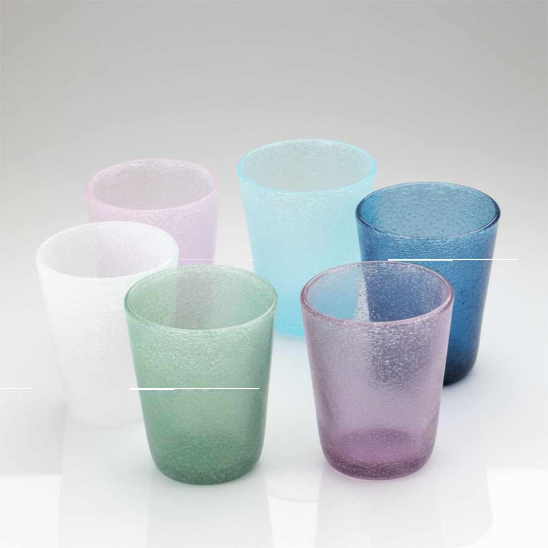 6 verschieden Gläser in Pastell-Tönen