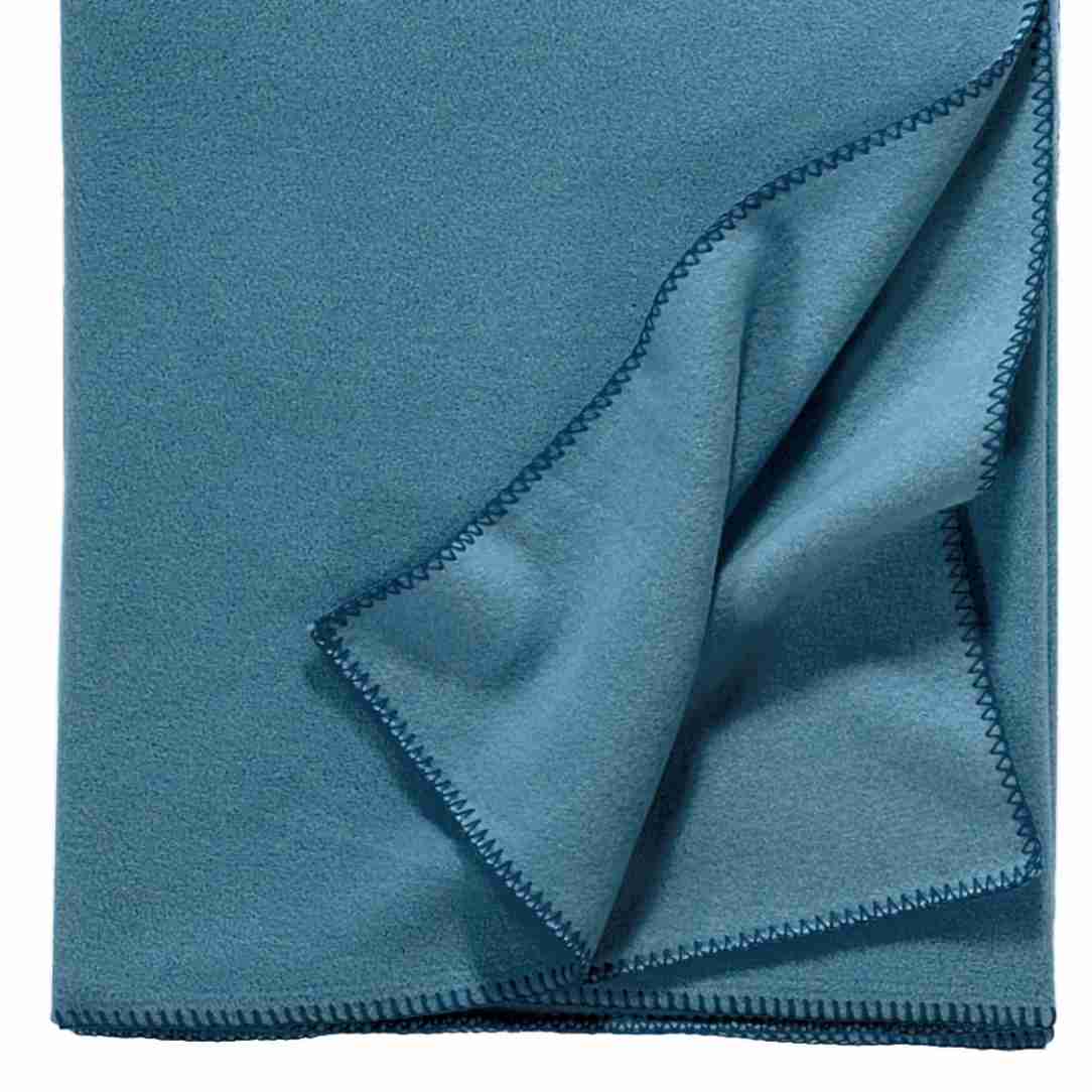 Fleecedecke mit gekettelter Abschlußkante, ozean-blau