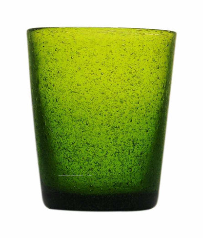 Mundgeblasenes Trinkglas von Memento mit Luftbläschen in olivgruen