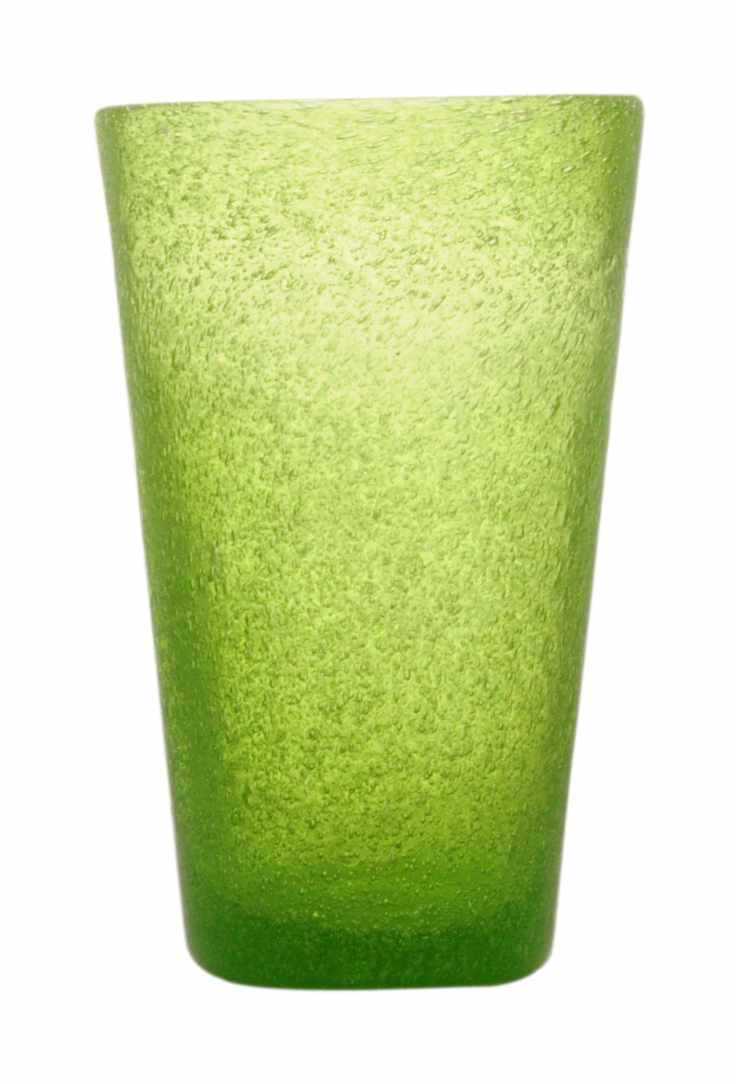 Mundgeblasenes Longdrink-Glas von Memento mit eingeschlossenen Luftbläschen in limonengrün