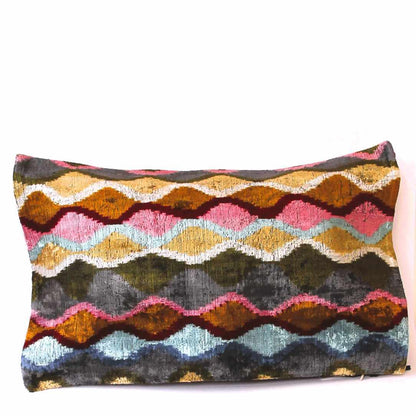 Buntes Kissen aus Seidenvelvet mit Rhombenschlangenmuster in pink, gelb, türkis, braun, grau lau