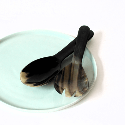 Kurzes Salatbesteck aus Natur-Horn
