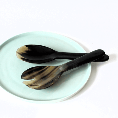 Kurzes Sslatbesteck aus Horn